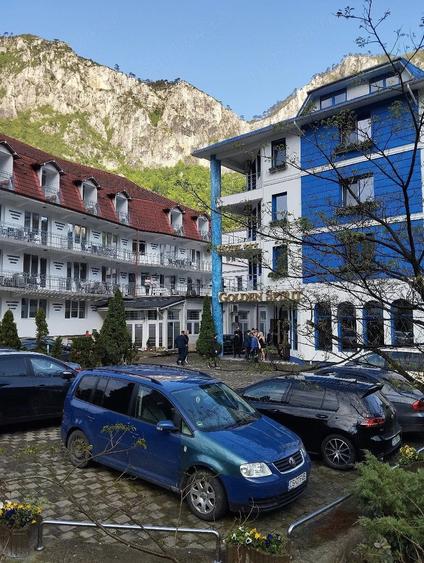 Garsonieră decomandată în Central