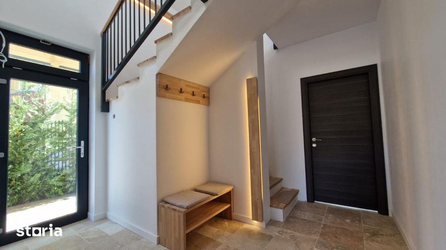 Casă cu 4 camere cu Teren 500 Mp în Păulești