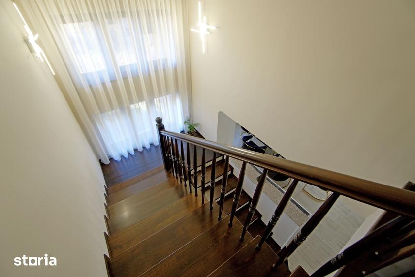 Casă cu 4 camere cu Teren 2000 Mp în Exterior Vest
