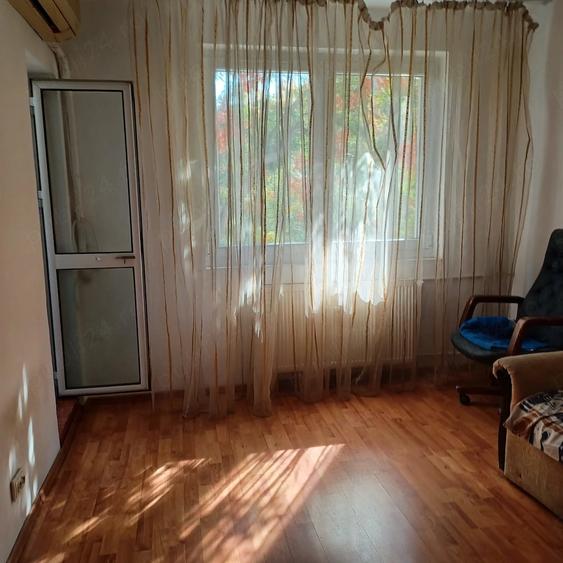 Apartament cu 2 camere decomandat în Lacul Tei