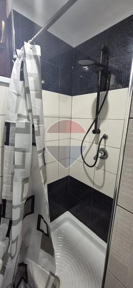 Garsonieră decomandată în Central