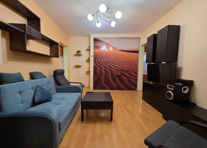 Apartament cu 3 camere semidecomandat în Drumul Taberei