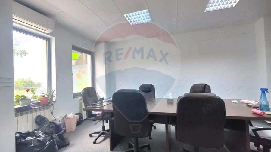 Spațiu comercial, de 165 mp, în Peninsula