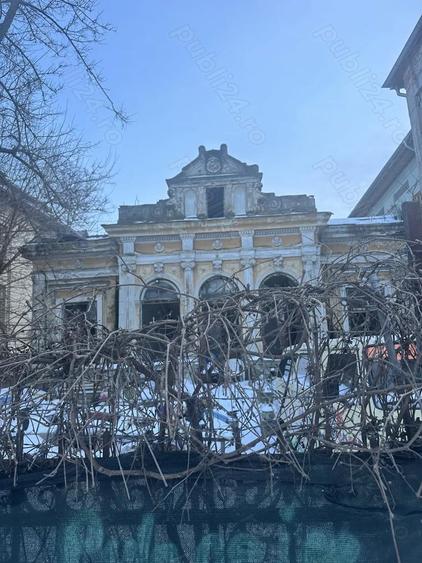 Teren de 800 mp, în Central