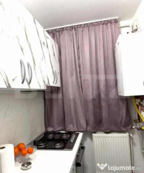Apartament cu 2 camere semidecomandat, mobilat în Micro 11