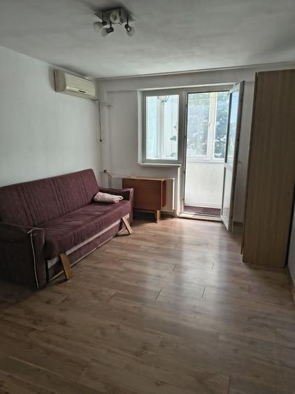 Apartament cu 2 camere semidecomandat în Dobroești