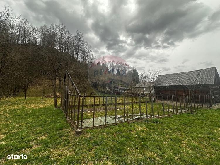 Casă cu 3 camere în Prislop