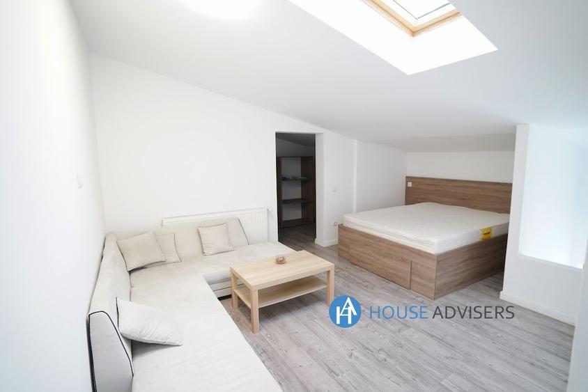Apartament cu 2 camere semidecomandat, mobilat în Central