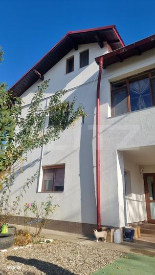 Casă cu 4 camere în Piatra