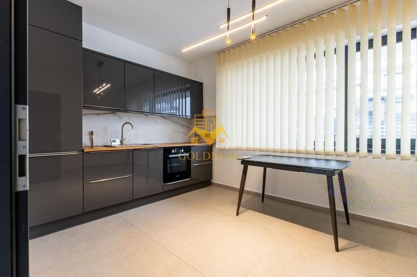 Duplex cu 6 camere cu Canalizare în Europa
