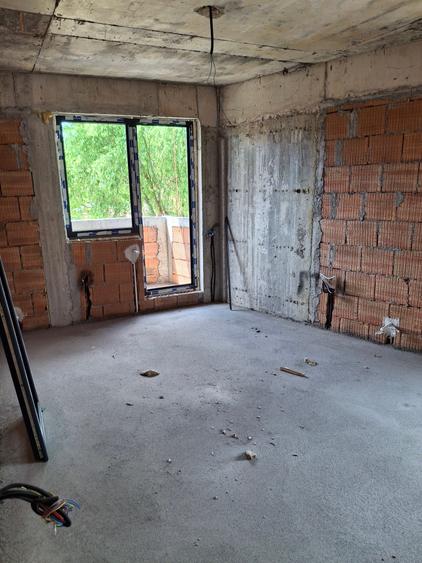Apartament cu 2 camere decomandat în Giulești