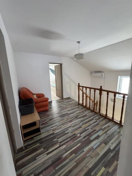 Casă individuală cu 5 camere cu Teren 470 Mp în Blejoi