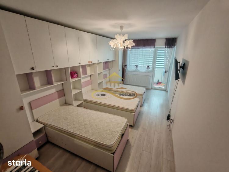 Apartament cu 3 camere în Mioriței