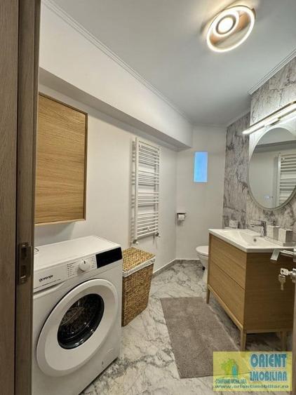 Apartament cu 3 camere decomandat în Dacia