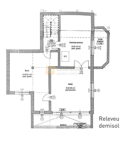 Casă cu 5 camere cu Teren 1400 Mp în Aroneanu