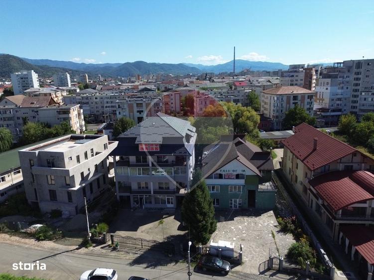 Spațiu comercial, de 1,100 mp, în Central