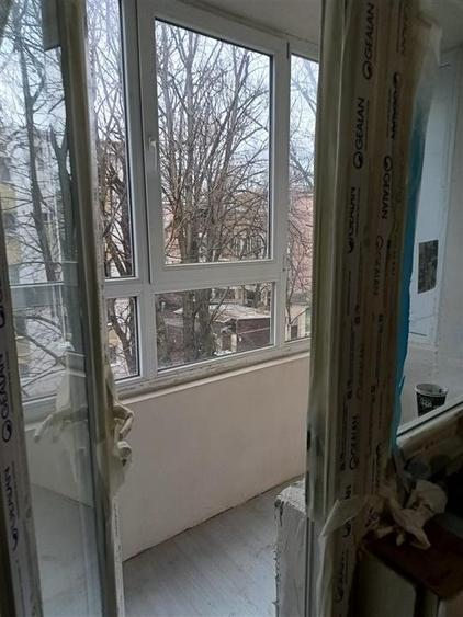 Apartament cu 4 camere decomandat în Tătărași