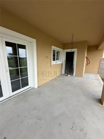 DUPLEX 1/2 DE V#194;NZARE - MOSNI#538;A NOU#258; - FINIZ#258 - 3