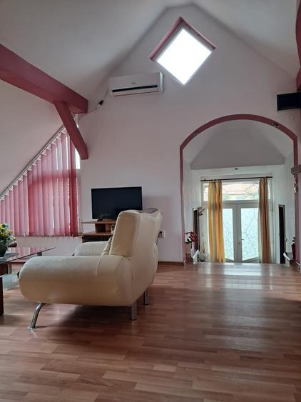 Apartament cu 3 camere în Hipodrom 2