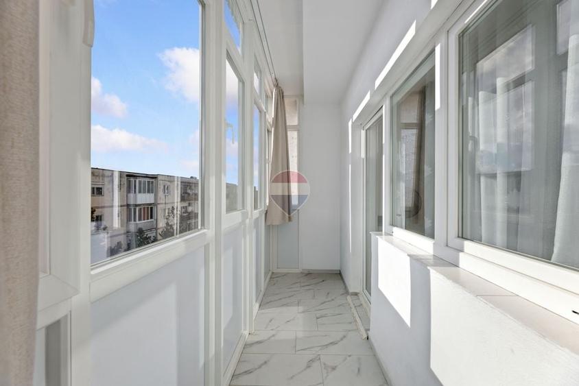 Apartament cu 2 camere semidecomandat, mobilat în Micălaca