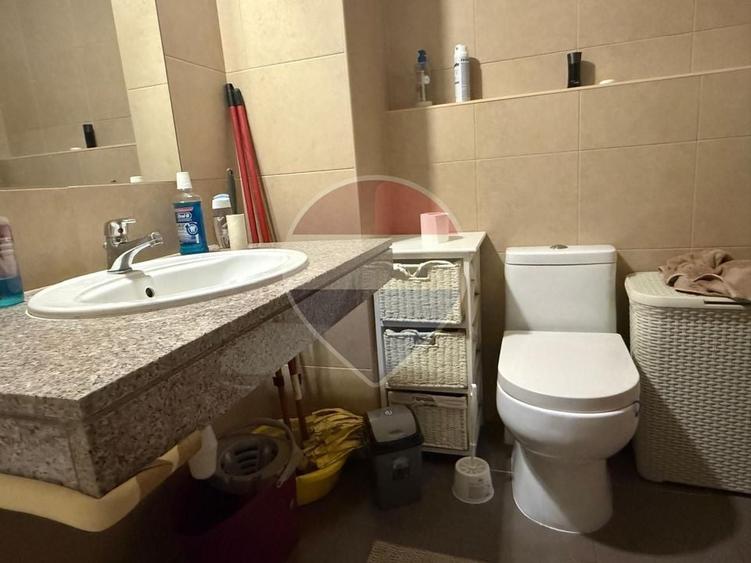 Apartament cu 2 camere semidecomandat, mobilat în Militari