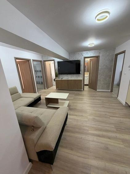 Apartament cu 4 camere decomandat în Peștera (Petroșani)