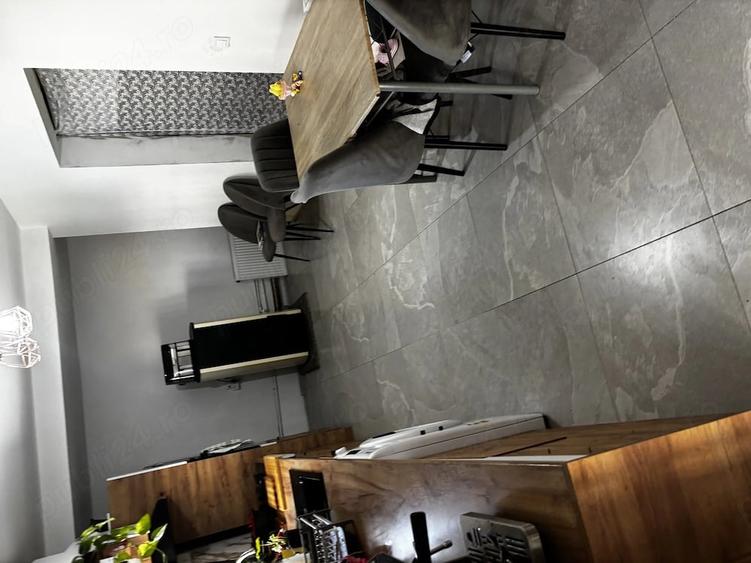 Casă cu 5 camere cu Teren 336 Mp în Central