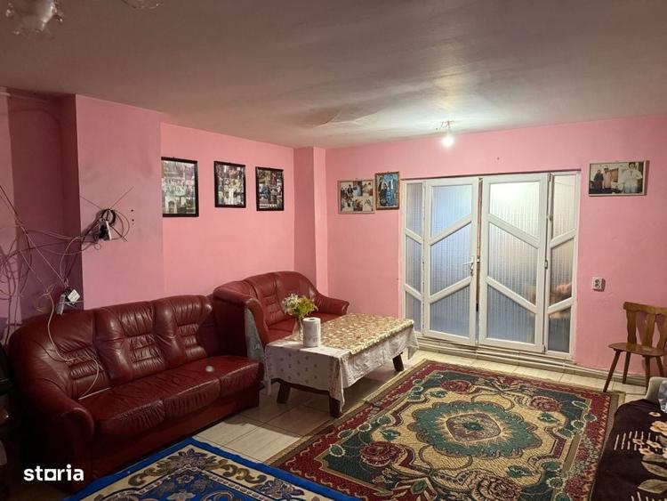 Casă cu 4 camere în Bucovăț
