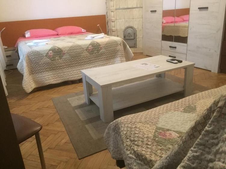 Garsonieră decomandată în Central
