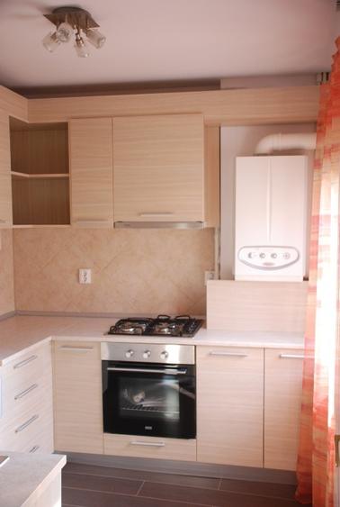 Apartament cu 3 camere semidecomandat, mobilat în Dorobanți