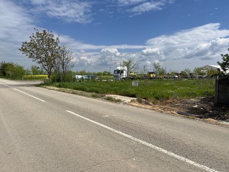 Spațiu comercial, în Coșoveni