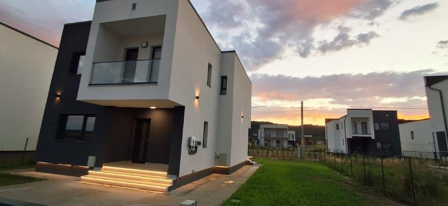 Casă individuală cu 4 camere cu Teren 413 Mp în Popa Șapcă