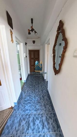 Casă individuală cu 6 camere cu Teren 385 Mp în Semicentral