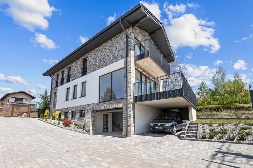 Casă individuală cu 5 camere cu Canalizare în Făget