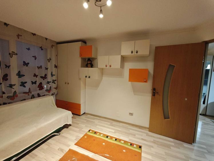 Apartament cu 2 camere decomandat în Florești