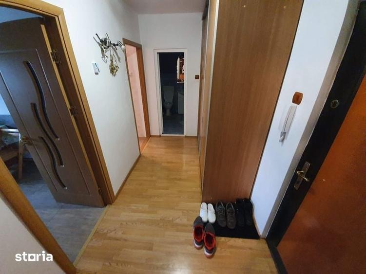 Apartament cu 2 camere decomandat în E3
