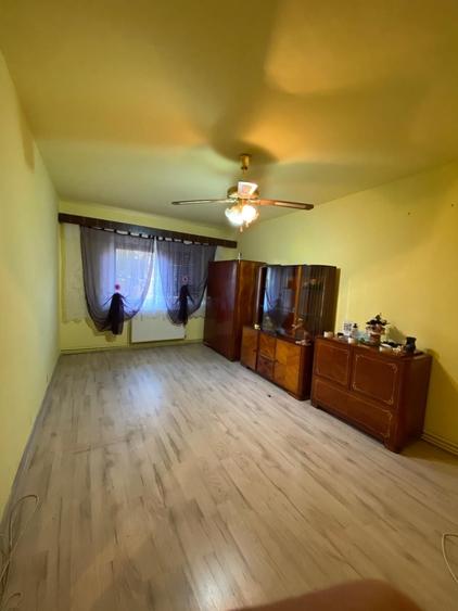 Apartament cu 3 camere decomandat în Șelimbăr