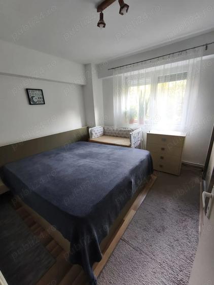 Apartament cu 3 camere semidecomandat în Micro 16