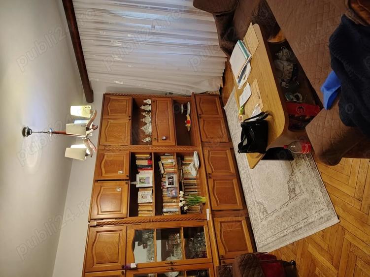 Apartament cu 3 camere semidecomandat în Central