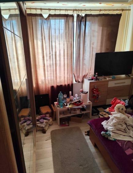 Apartament cu 4 camere decomandat în Crângași