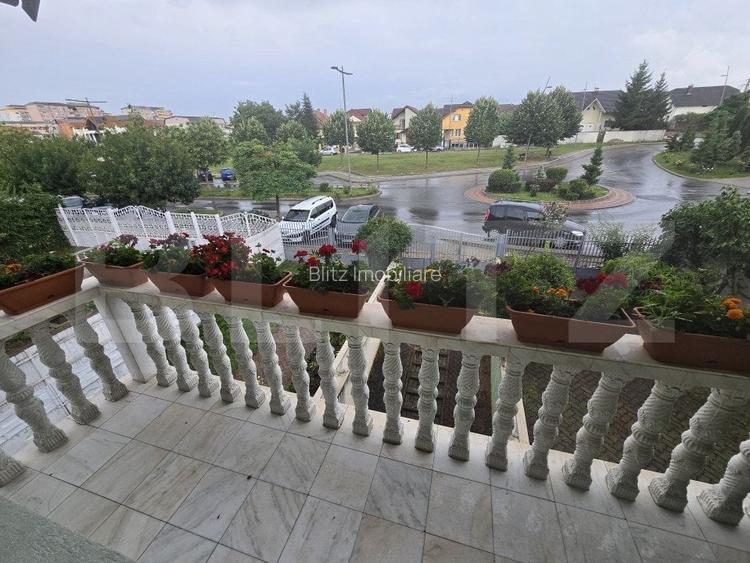 Casa Spatioasa 285 mp, 9 camere, 750 mp curte zona Schit - Cetate