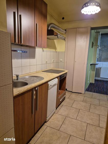 Apartament cu 3 camere decomandat în Romanilor