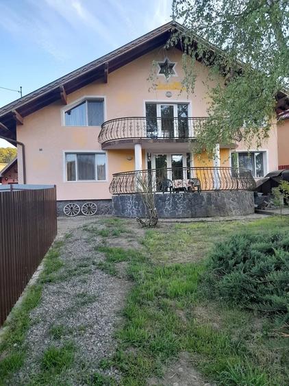 Casă cu Teren 470 Mp în Bărdești