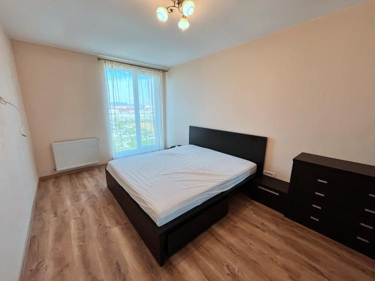 Apartament 3 camere cu balcon Floresti si posibilitate parcare - 1