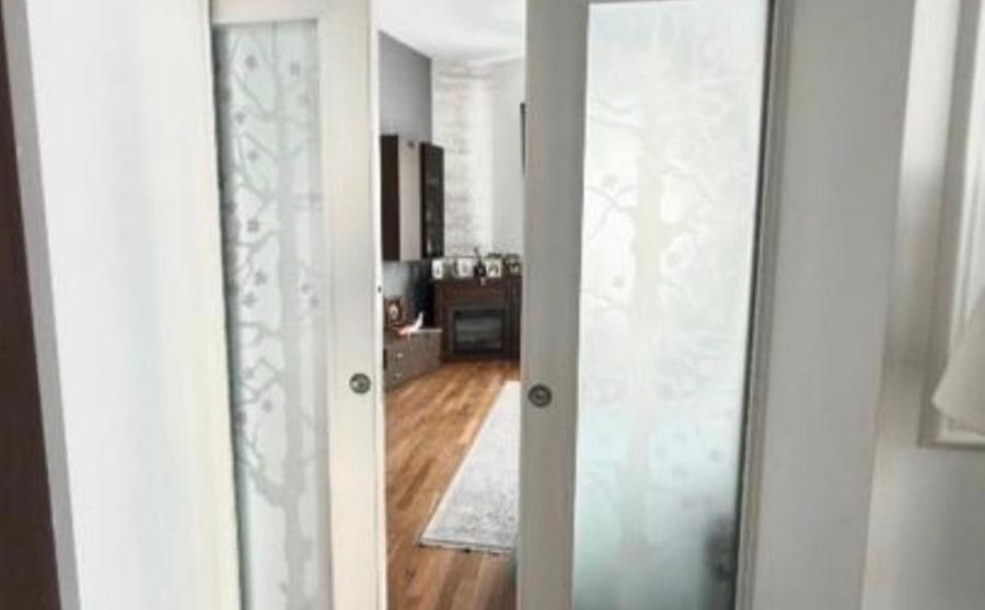 Apartament cu 4 camere, mobilat în Dacia