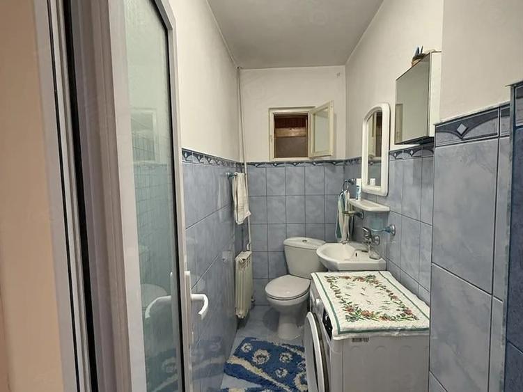 Casă individuală cu 5 camere cu Teren 728 Mp în Vest