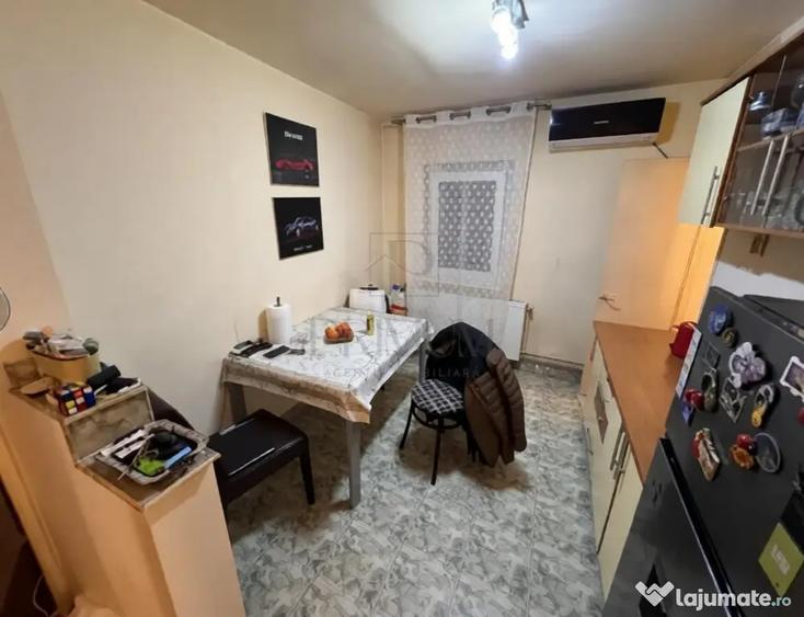 Apartament cu 3 camere decomandat, mobilat în Bucovina