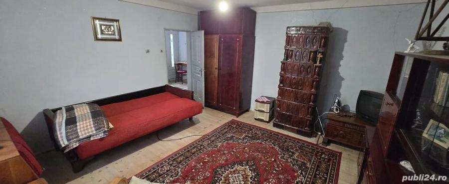 Casă cu Teren 6330 Mp în Poienari