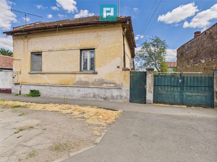 Casă cu 5 camere cu Teren 1130 Mp în Alfa