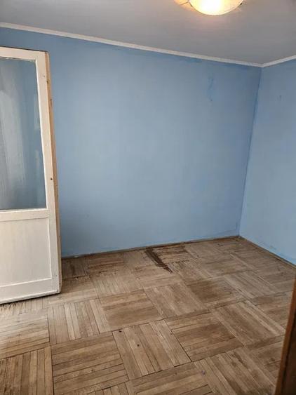 Apartament cu 3 camere semidecomandat în Km 4-5